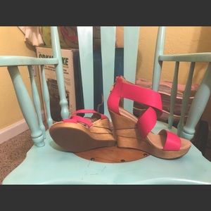 Diane Van Furstenberg  hot pink wedge shoes